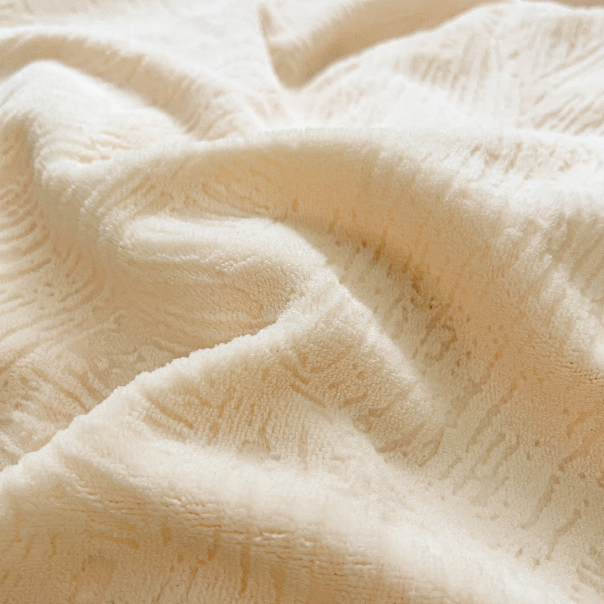 91家纺网 家纺一手货源 找家纺 如一 2025新款3D雕花牛奶绒四件套第三批 肌理纹-白橘