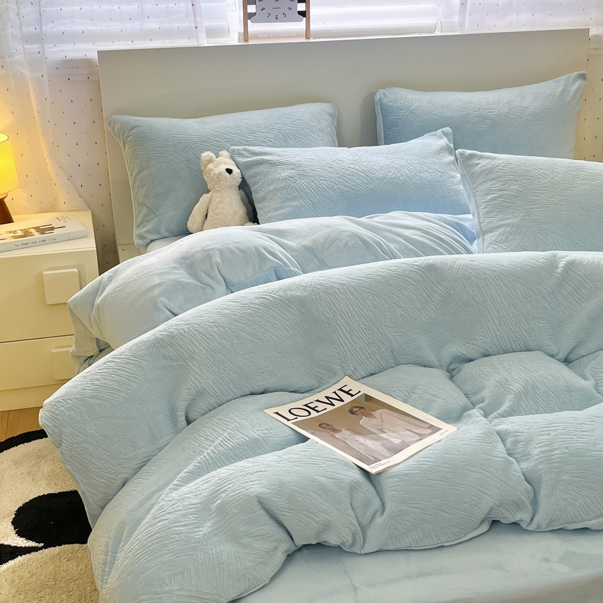 91家纺网 家纺一手货源 找家纺 如一 2025新款3D雕花牛奶绒四件套第三批 肌理纹-蓝