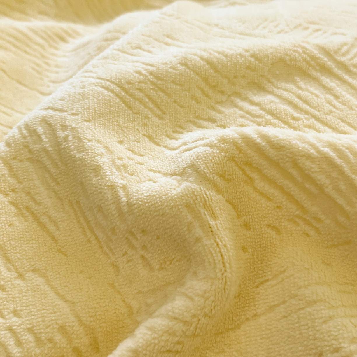 91家纺网 家纺一手货源 找家纺 如一 2025新款3D雕花牛奶绒四件套第三批 肌理纹-黄