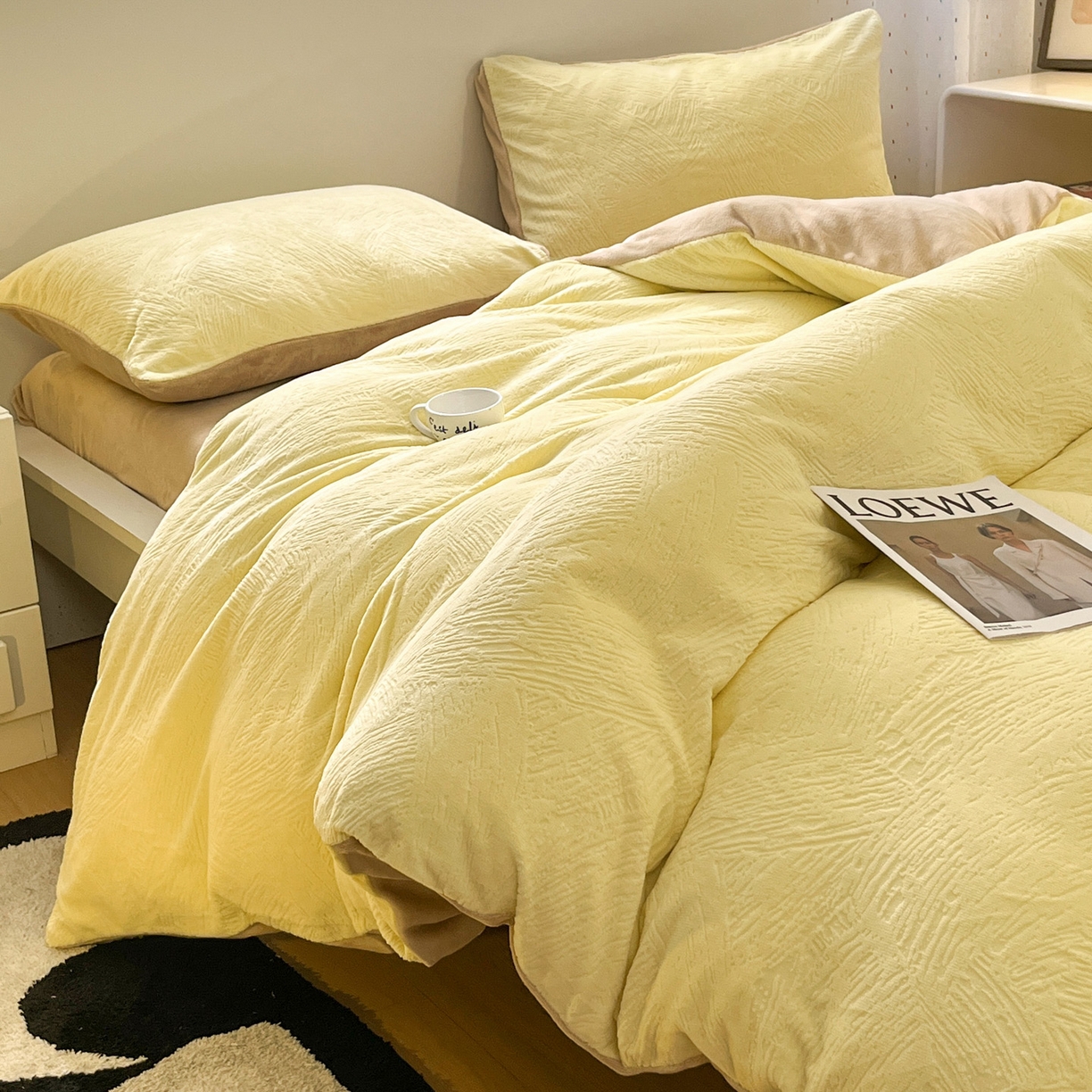 91家纺网 家纺一手货源 找家纺 如一 2025新款3D雕花牛奶绒四件套第三批 肌理纹-黄