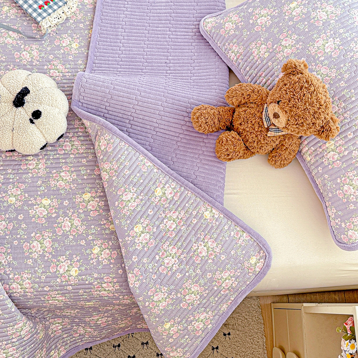 91家纺网 家纺一手货源 找家纺 恒尚居 2025新款全棉牛奶绒床盖四季可用纯棉夹棉床单床褥垫三件套-秋冬款系列一 花田物语【A纯棉-B牛奶绒】