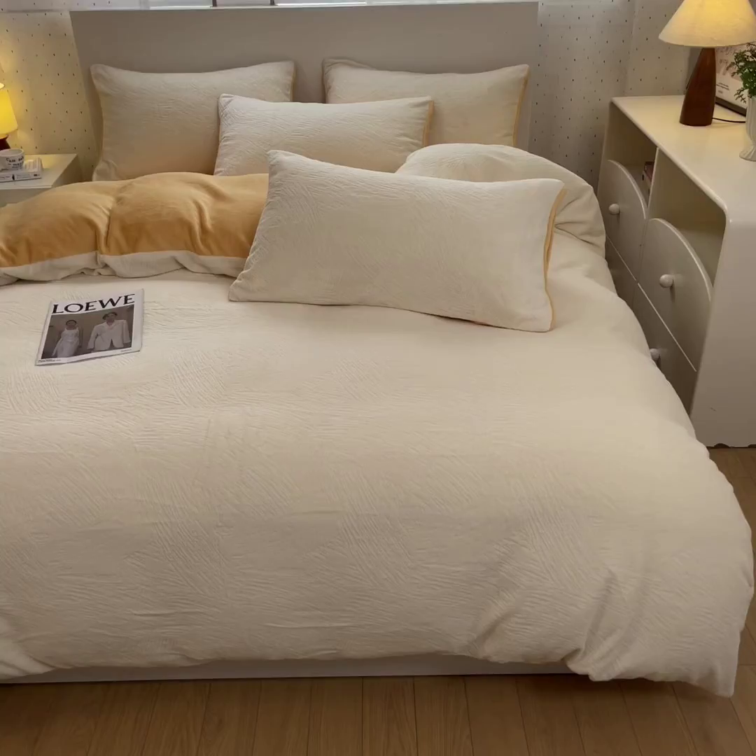 91家纺网 家纺一手货源 找家纺 如一 2025新款3D雕花牛奶绒四件套第三批 肌理纹-白橘