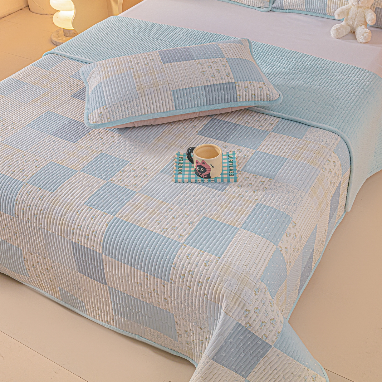 91家纺网 家纺一手货源 找家纺 恒尚居 2025新款全棉牛奶绒床盖四季可用纯棉夹棉床单床褥垫三件套-秋冬款系列一 芳菲-蓝【A纯棉-B牛奶绒】