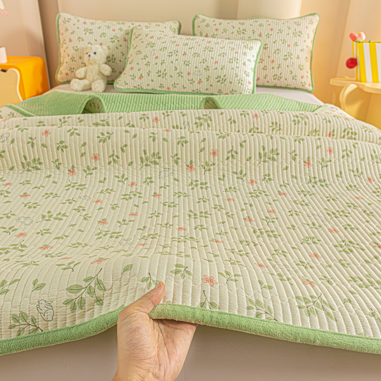 91家纺网 家纺一手货源 找家纺 恒尚居 2025新款全棉牛奶绒床盖四季可用纯棉夹棉床单床褥垫三件套-秋冬款系列一 清新雅韵【A纯棉-B牛奶绒】