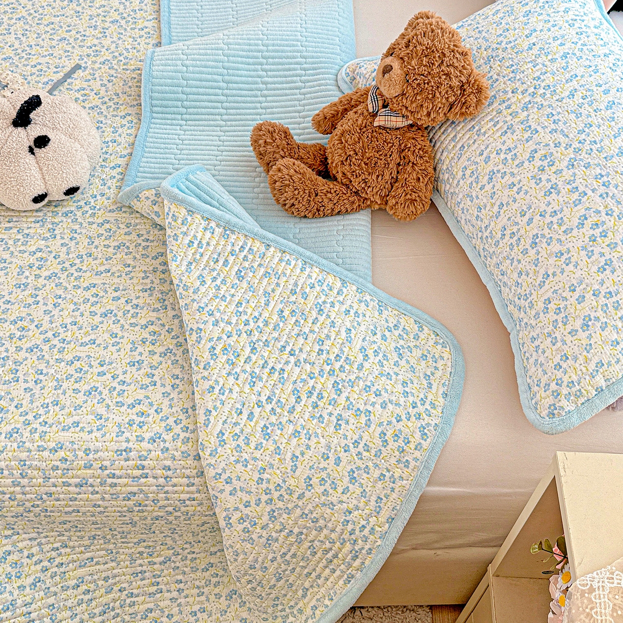 91家纺网 家纺一手货源 找家纺 恒尚居 2025新款全棉牛奶绒床盖四季可用纯棉夹棉床单床褥垫三件套-秋冬款系列一 雪兰【A纯棉-B牛奶绒】