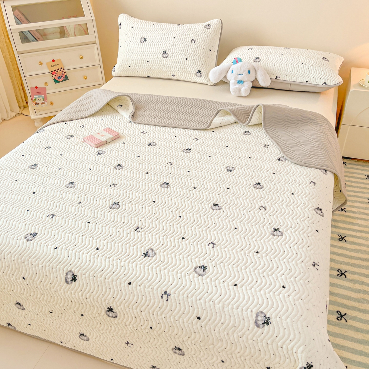 91家纺网 家纺一手货源 找家纺 蓝极人 2025新款牛奶绒印花床盖四季通用 床盖-简韵南瓜