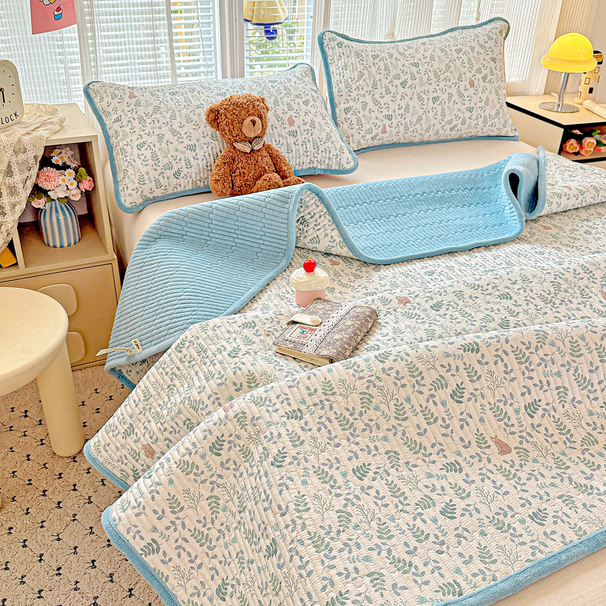 91家纺网 家纺一手货源 找家纺 恒尚居 2025新款全棉牛奶绒床盖四季可用纯棉夹棉床单床褥垫三件套-秋冬款系列一 绿野仙踪【A纯棉-B牛奶绒】