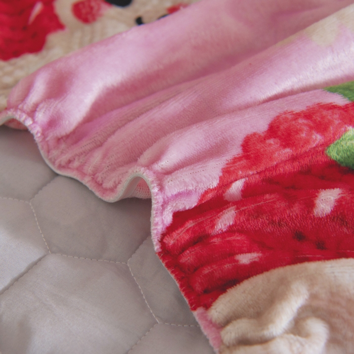 91家纺网 家纺一手货源 找家纺 情煊家纺 2025新款保暖牛奶绒夹棉床笠-花边款 童真