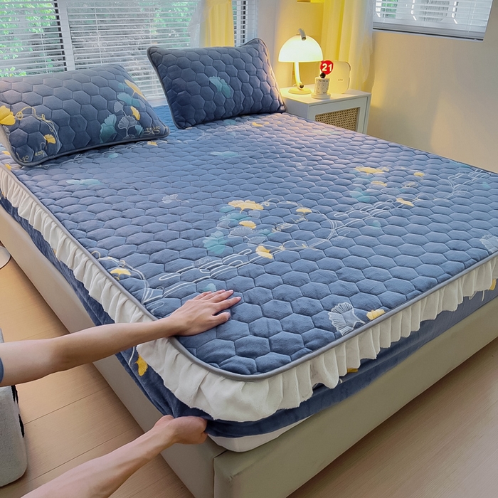 情煊家纺 2025新款保暖牛奶绒夹棉床笠-花边款 三生有杏