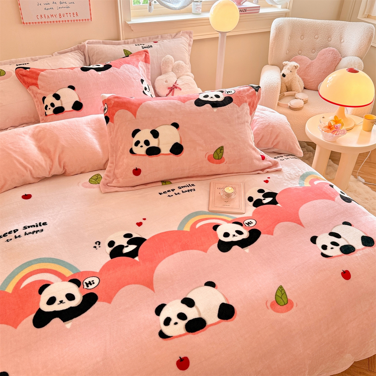 91家纺网 家纺一手货源 找家纺 名兮家居 2025秋冬新款加厚高克重牛奶绒单被套 彩虹熊猫-粉