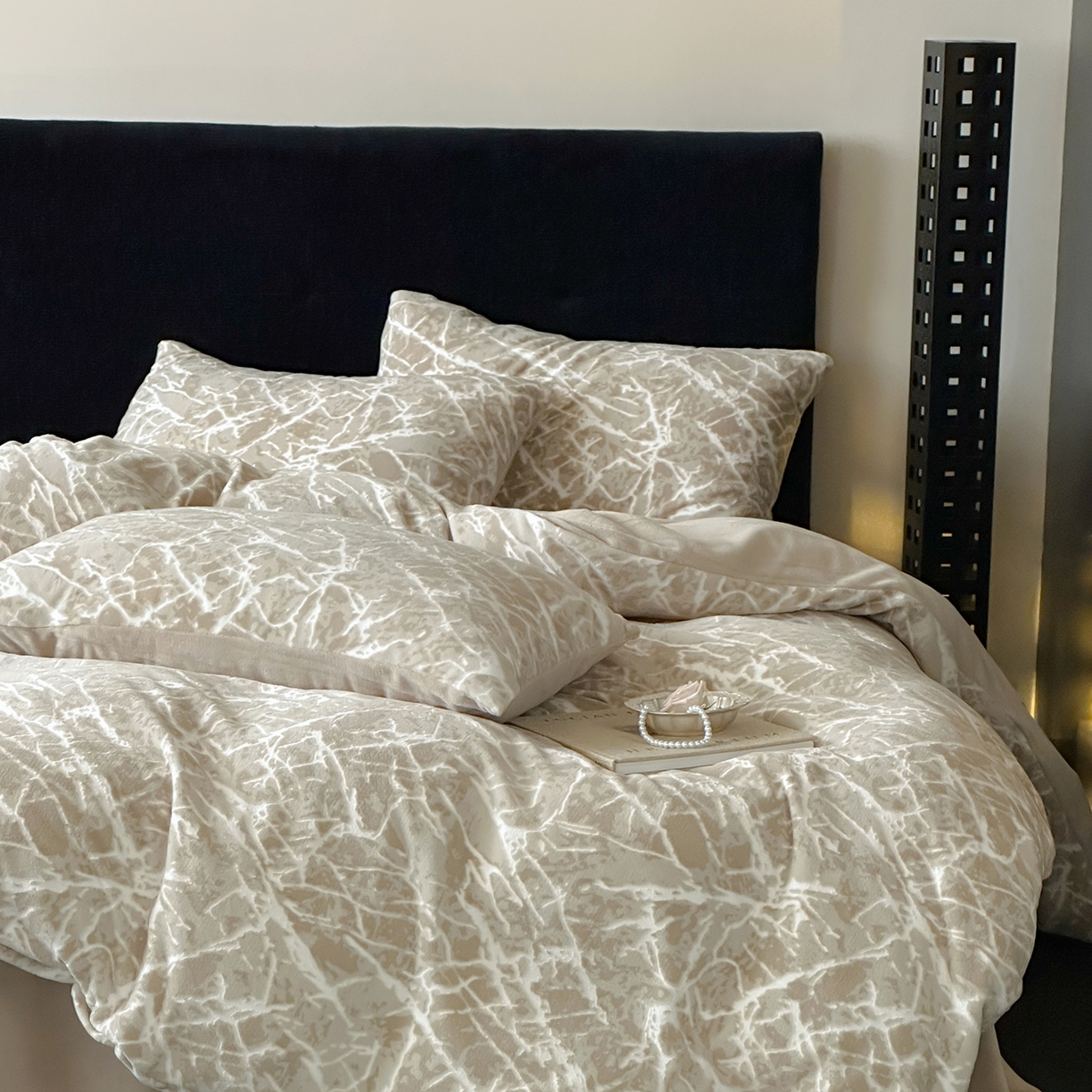 91家纺网 家纺一手货源 找家纺 （总）梦享生活家居 2025新款轻奢牛奶绒四件套系列