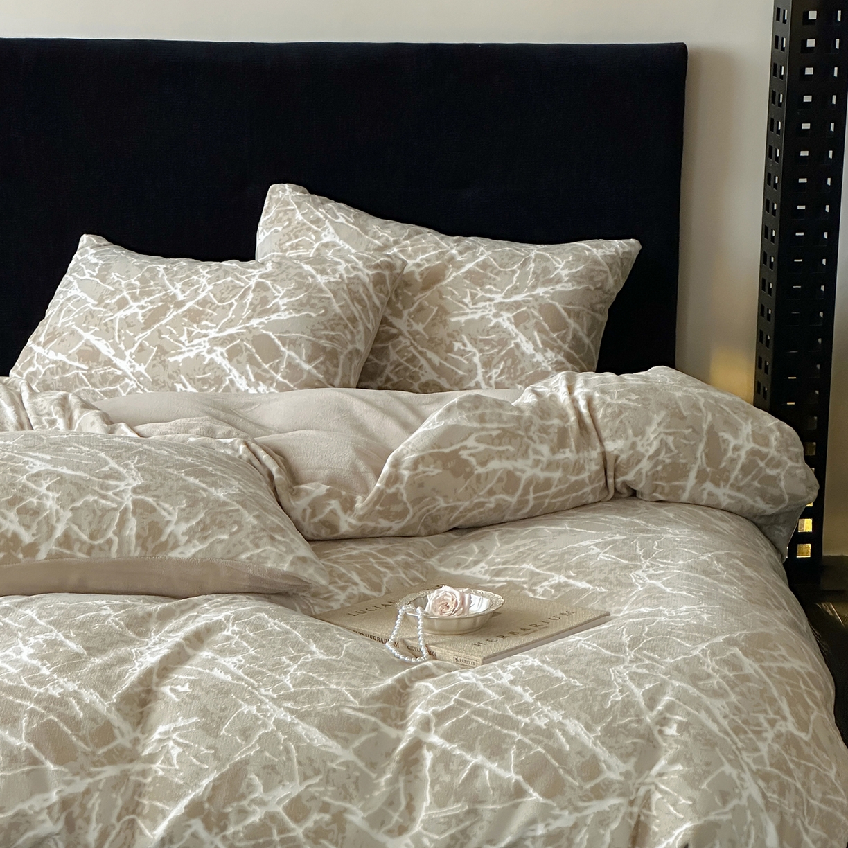 91家纺网 家纺一手货源 找家纺 （总）梦享生活家居 2025新款轻奢牛奶绒四件套系列