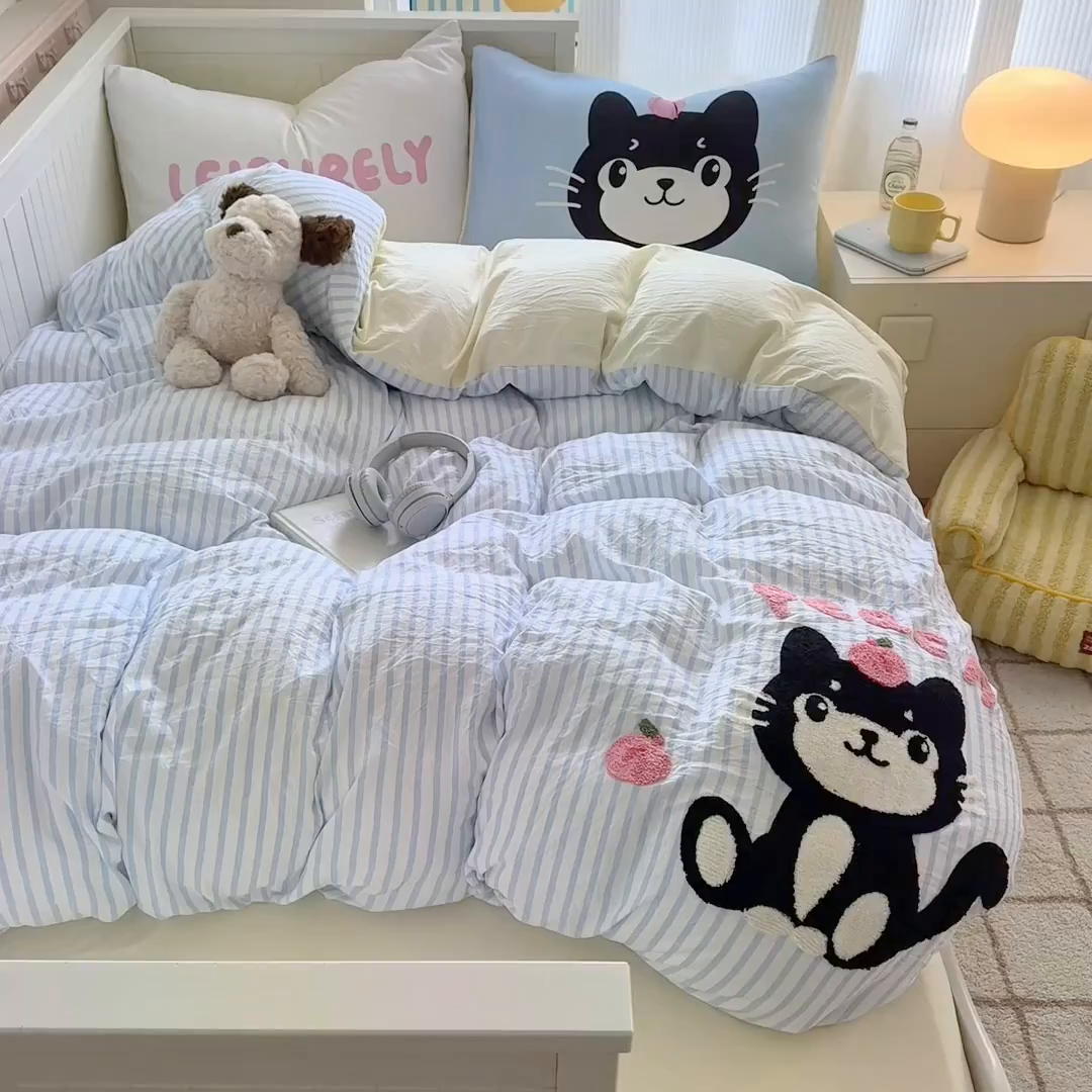 91家纺网 家纺一手货源 找家纺 （总）艾特你 2025新款高克重云朵棉毛巾绣四件套-系列二