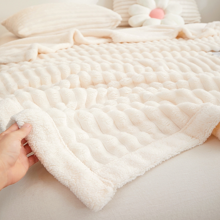 91家纺网 家纺一手货源 找家纺 （总）楼兰公主毛毯专供 2025新款大抽条+羊羔绒绒毯盖毯毯子