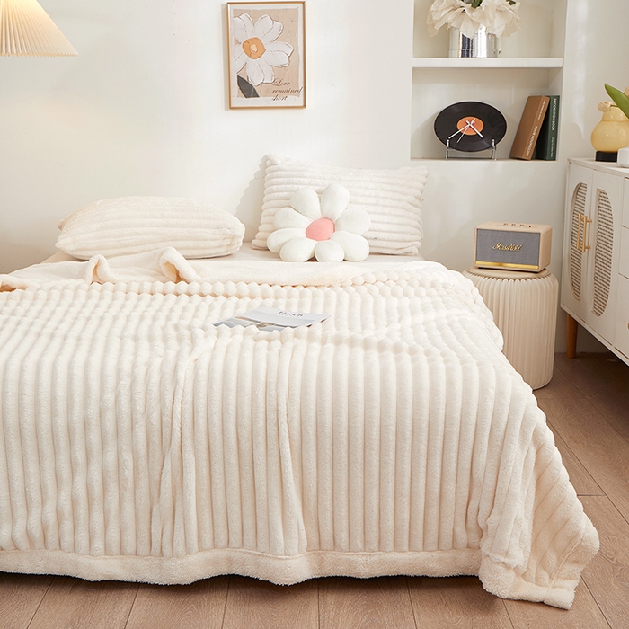 91家纺网 家纺一手货源 找家纺 （总）楼兰公主毛毯专供 2025新款大抽条+羊羔绒绒毯盖毯毯子