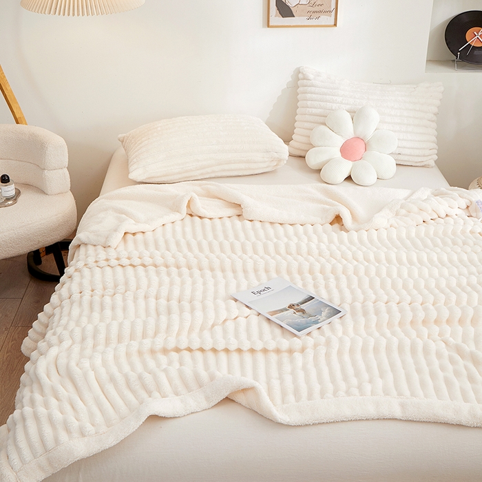 91家纺网 家纺一手货源 找家纺 楼兰公主毛毯专供 2025新款大抽条+羊羔绒绒毯盖毯毯子 双层大抽条+羊羔绒绒毯-雪白