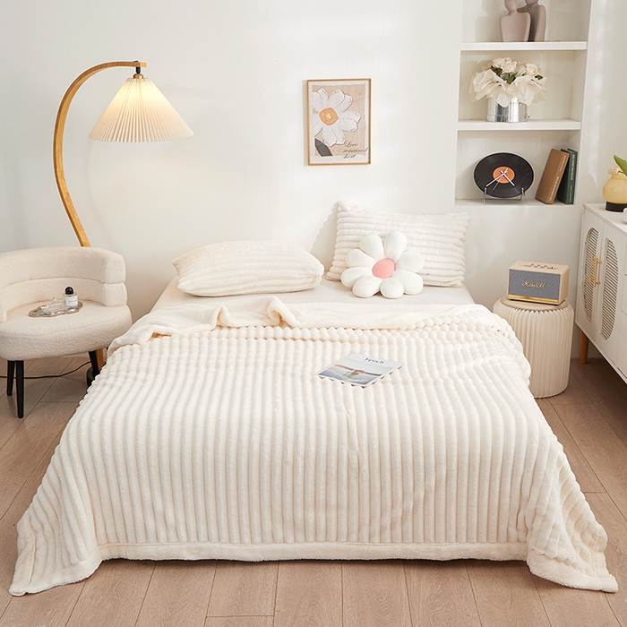 91家纺网 家纺一手货源 找家纺 楼兰公主毛毯专供 2025新款大抽条+羊羔绒绒毯盖毯毯子 双层大抽条+羊羔绒绒毯-雪白