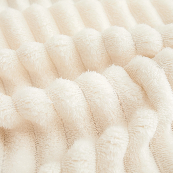 91家纺网 家纺一手货源 找家纺 楼兰公主毛毯专供 2025新款大抽条+羊羔绒绒毯盖毯毯子 单层大抽条绒毯- 雪白