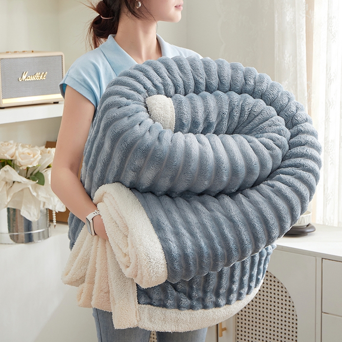 楼兰公主毛毯专供 2025新款大抽条+羊羔绒绒毯盖毯毯子 双层大抽条+羊羔绒绒毯-蓝灰