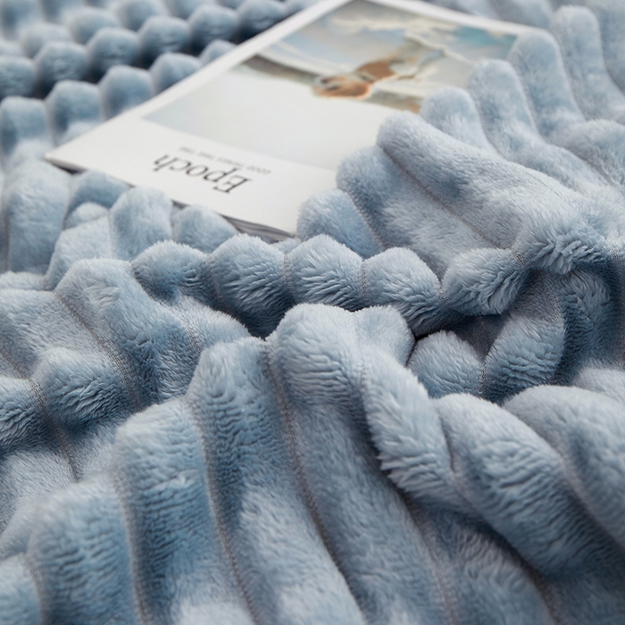 91家纺网 家纺一手货源 找家纺 楼兰公主毛毯专供 2025新款大抽条+羊羔绒绒毯盖毯毯子 双层大抽条+羊羔绒绒毯-蓝灰