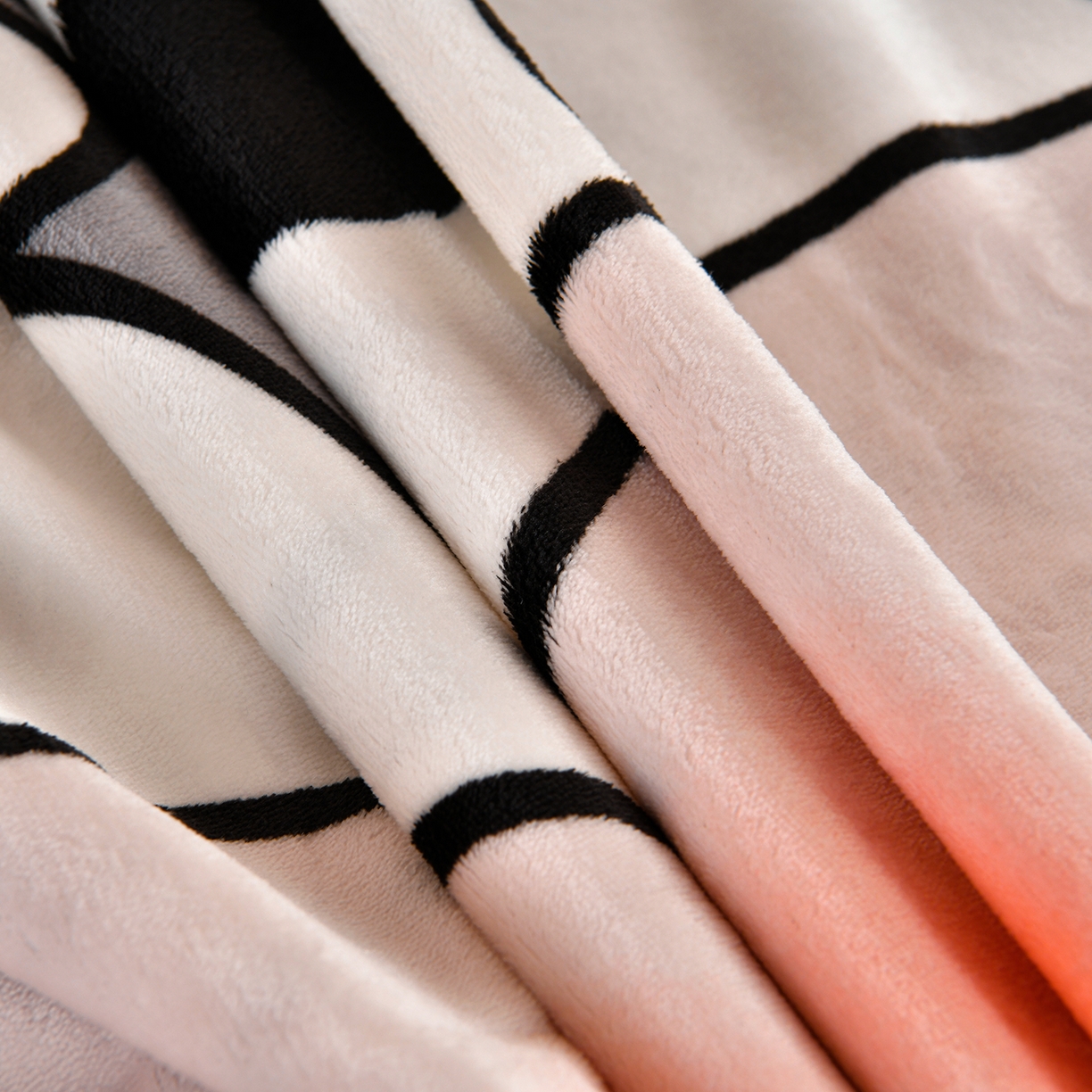 91家纺网 家纺一手货源 找家纺 硕喜 2025新款学生宿舍床系列牛奶绒学生三件套 奶牛