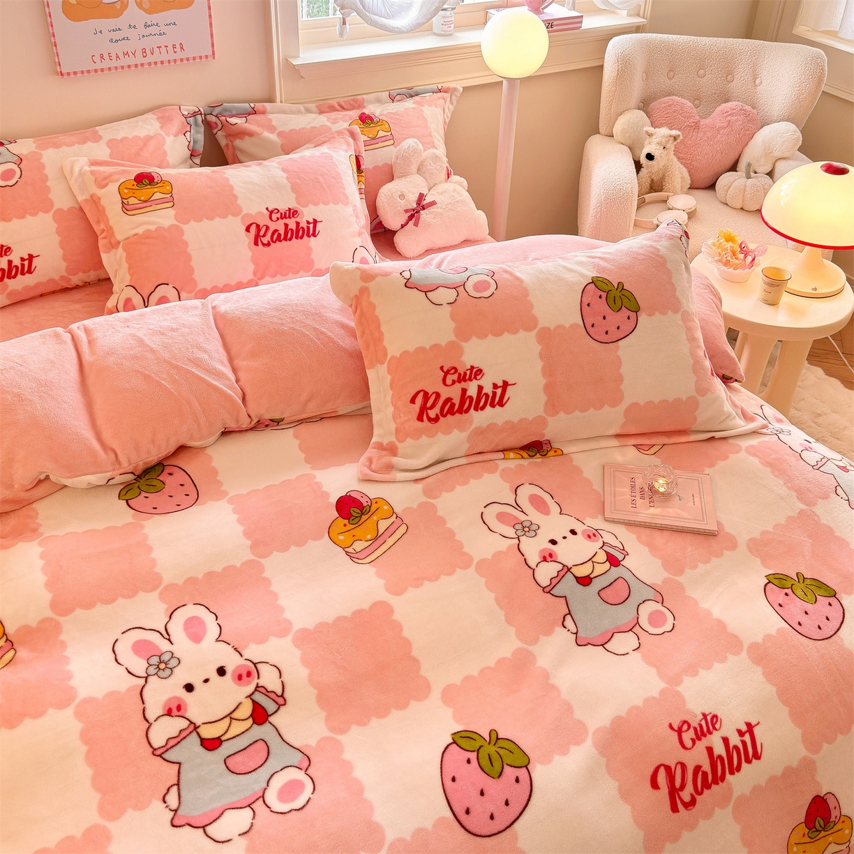 91家纺网 家纺一手货源 找家纺 名兮家居 2025秋冬新款加厚高克重牛奶绒单被套 格子兔