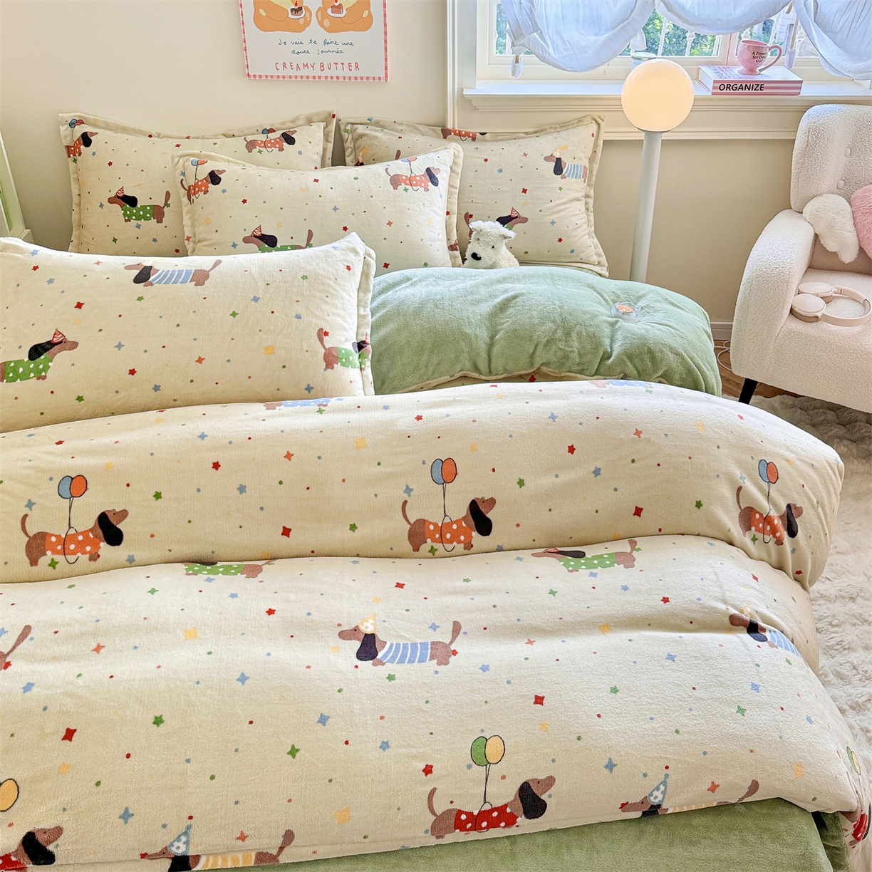 91家纺网 家纺一手货源 找家纺 名兮家居 2025秋冬新款加厚高克重牛奶绒单被套 腊肠狗