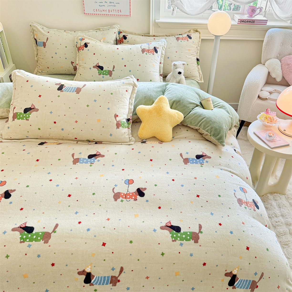 91家纺网 家纺一手货源 找家纺 名兮家居 2025秋冬新款加厚高克重牛奶绒单被套 腊肠狗