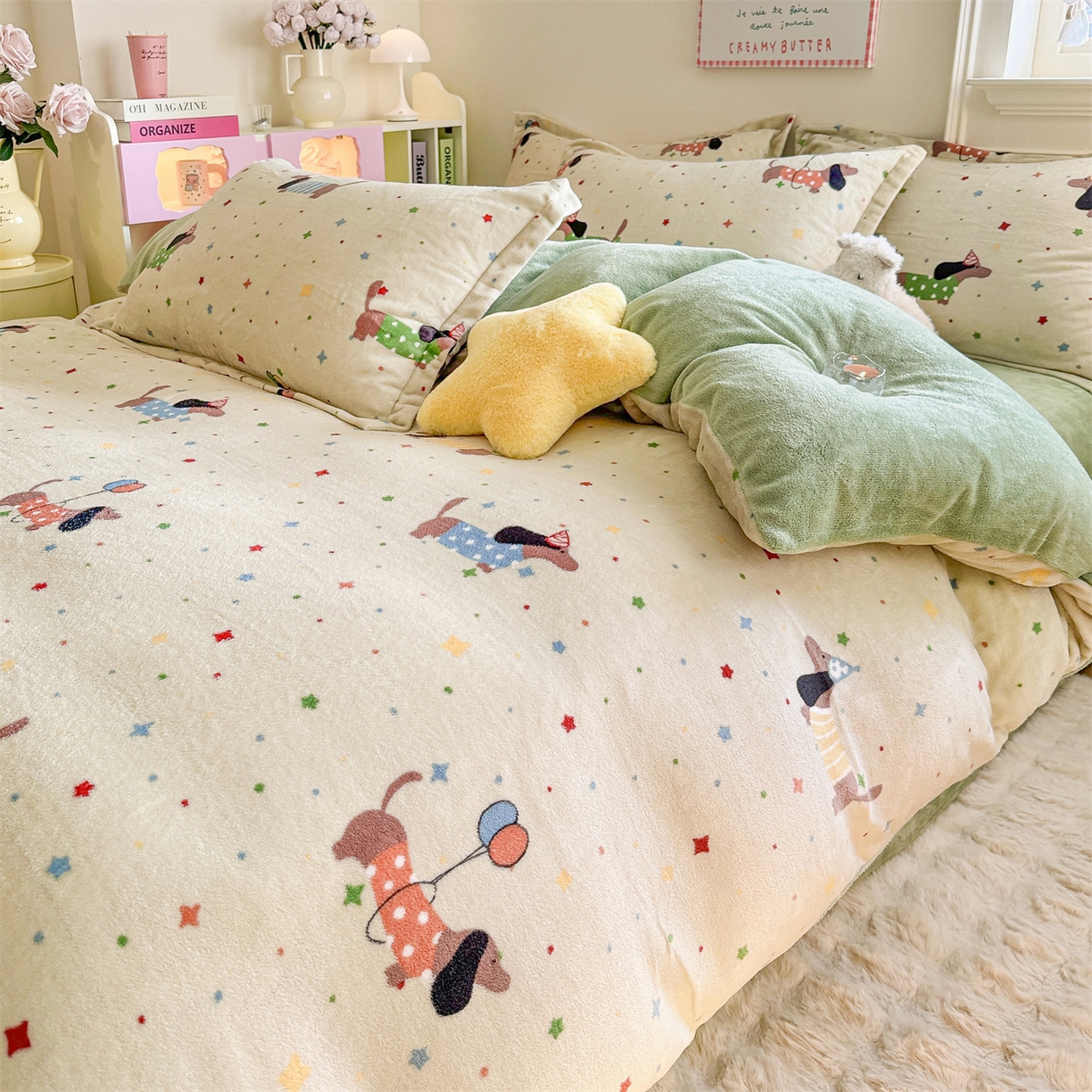 91家纺网 家纺一手货源 找家纺 名兮家居 2025秋冬新款加厚高克重牛奶绒单被套 腊肠狗