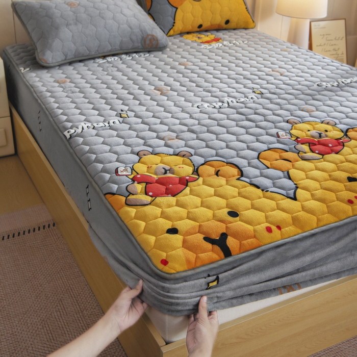 91家纺网 家纺一手货源 找家纺 （总）情煊家纺 2025新款保暖牛奶绒夹棉床笠-床笠款