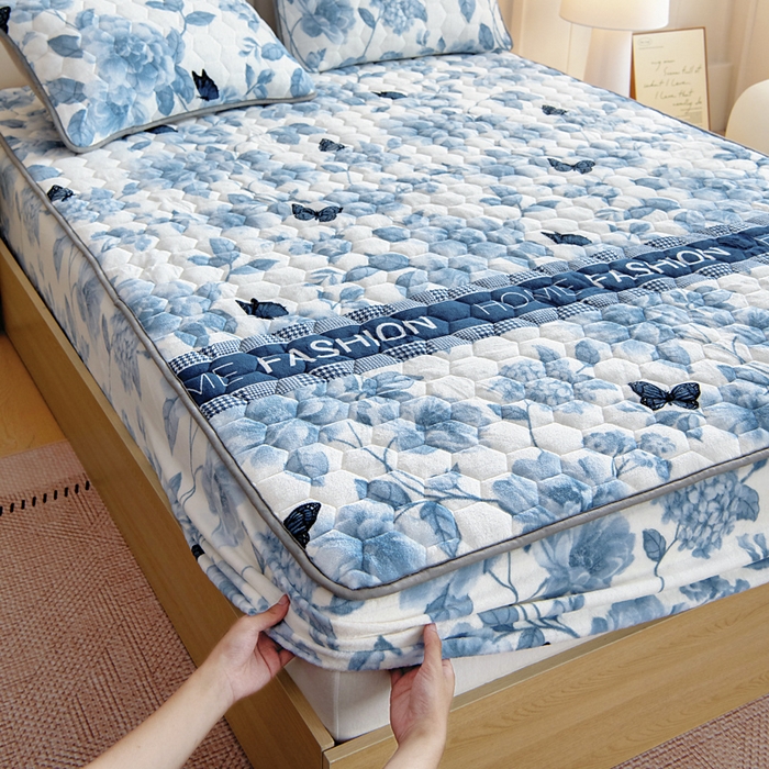 91家纺网 家纺一手货源 找家纺 （总）情煊家纺 2025新款保暖牛奶绒夹棉床笠-床笠款