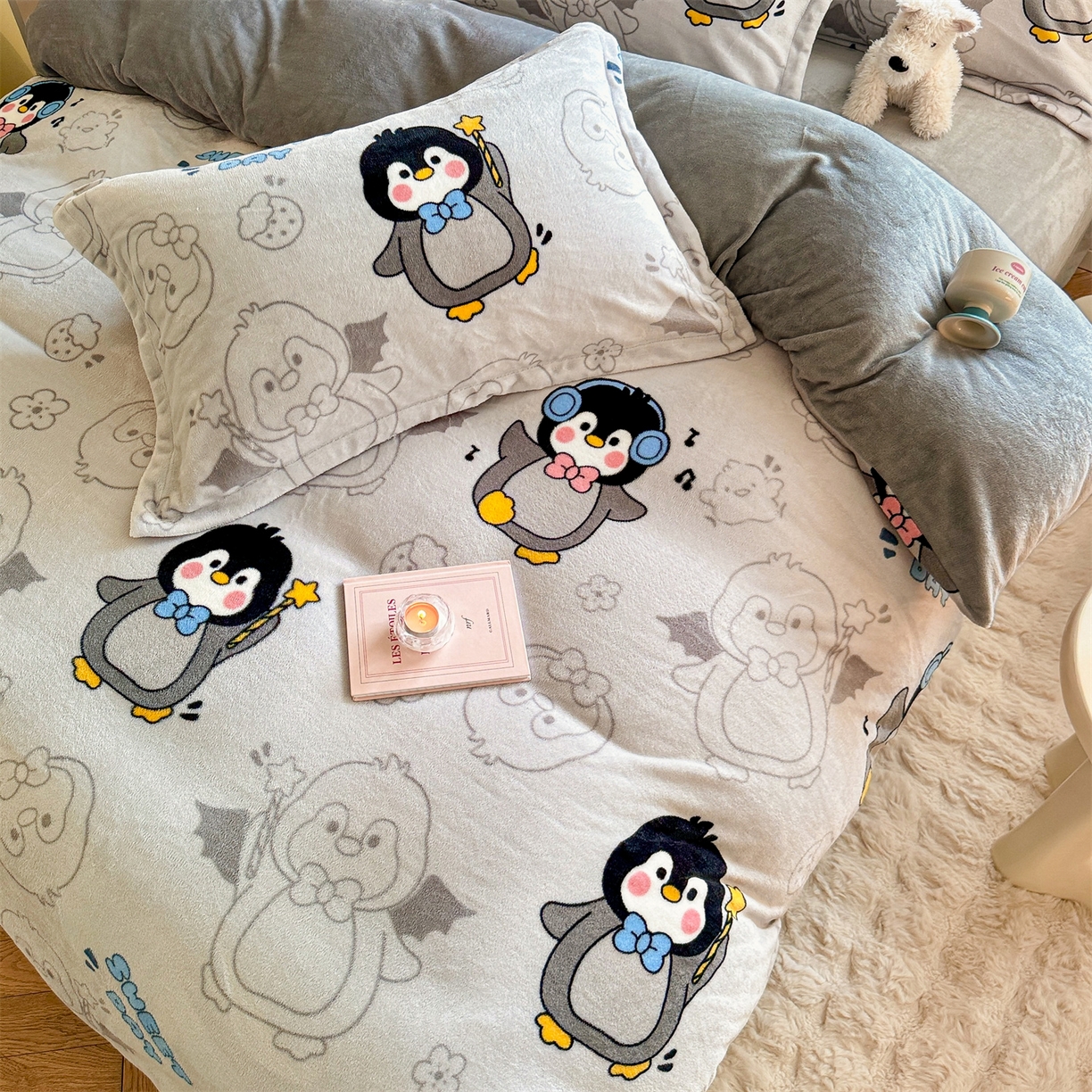 91家纺网 家纺一手货源 找家纺 名兮家居 2025秋冬新款加厚高克重牛奶绒单被套 企鹅宝宝