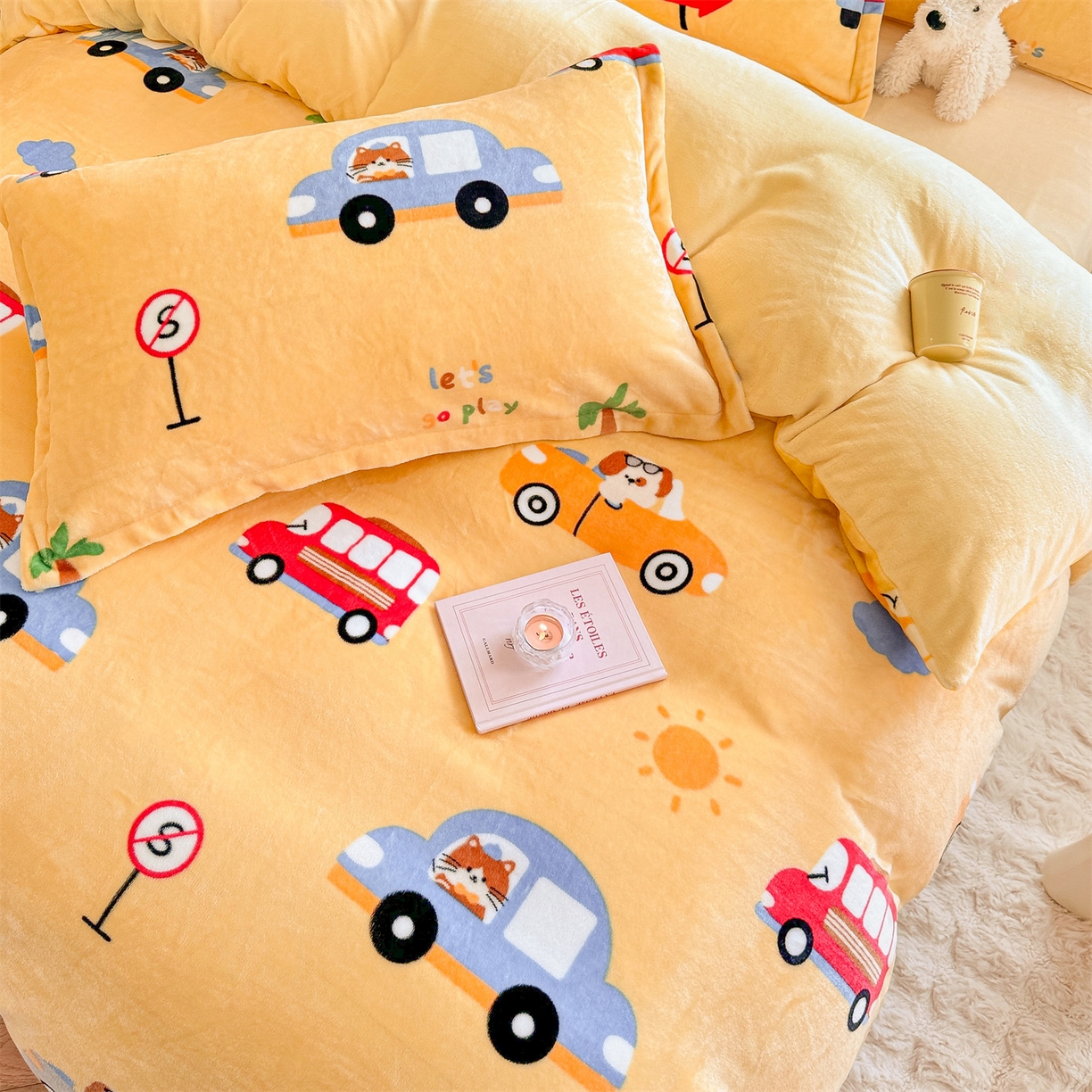 91家纺网 家纺一手货源 找家纺 名兮家居 2025秋冬新款加厚高克重牛奶绒单被套 汽车派对