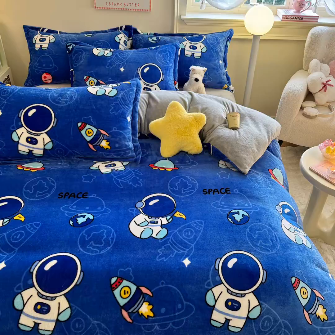 91家纺网 家纺一手货源 找家纺 名兮家居 2025秋冬新款加厚高克重牛奶绒单被套 太空人