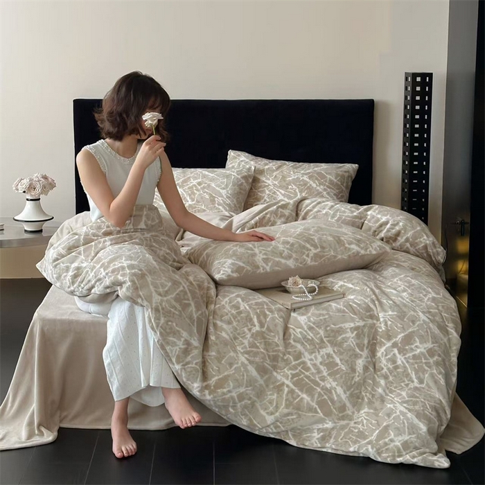 梦享生活家居 2025新款轻奢牛奶绒四件套系列 大理石-卡其