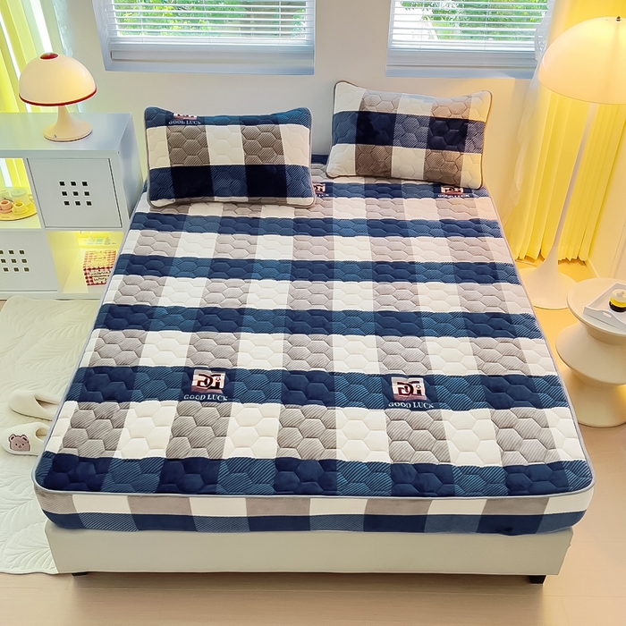 91家纺网 家纺一手货源 找家纺 情煊家纺 2025新款保暖牛奶绒夹棉床笠-床笠款 蓝大格