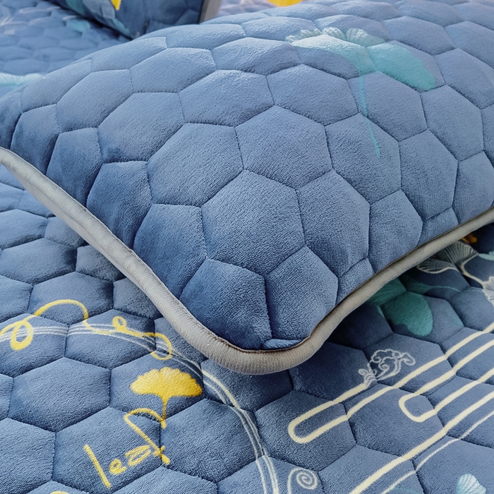 91家纺网 家纺一手货源 找家纺 情煊家纺 2025新款保暖牛奶绒夹棉床笠-床笠款 三生有杏