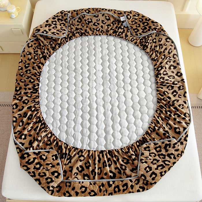 91家纺网 家纺一手货源 找家纺 情煊家纺 2025新款保暖牛奶绒夹棉床笠-床笠款 豹纹