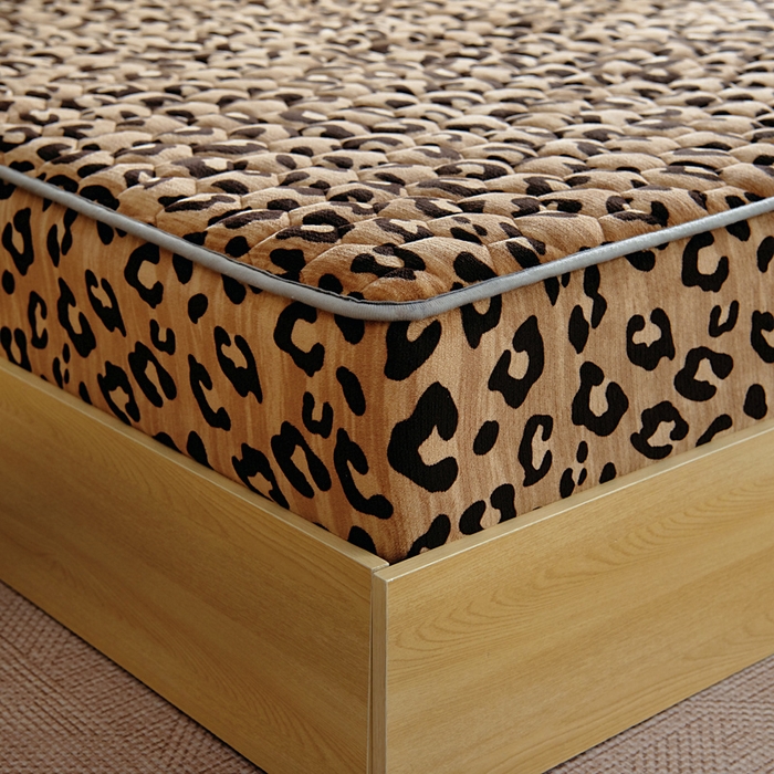 91家纺网 家纺一手货源 找家纺 情煊家纺 2025新款保暖牛奶绒夹棉床笠-床笠款 豹纹