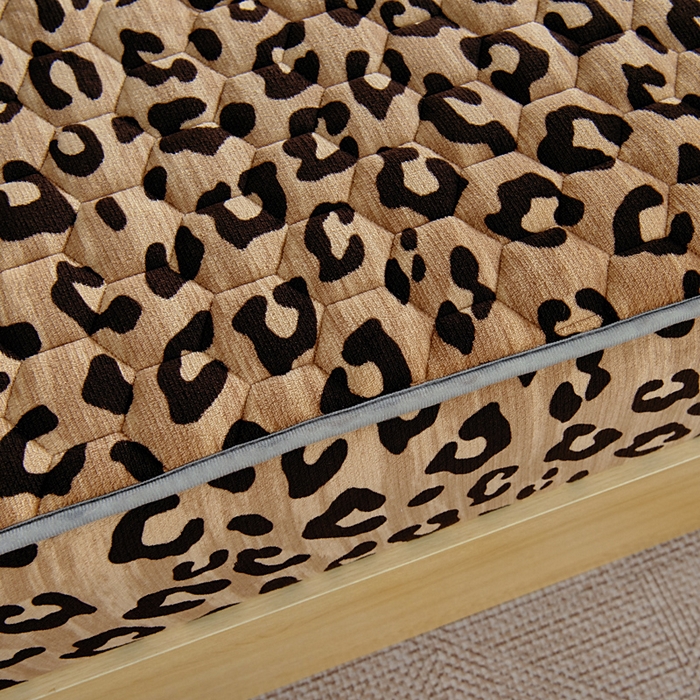 91家纺网 家纺一手货源 找家纺 情煊家纺 2025新款保暖牛奶绒夹棉床笠-床笠款 豹纹