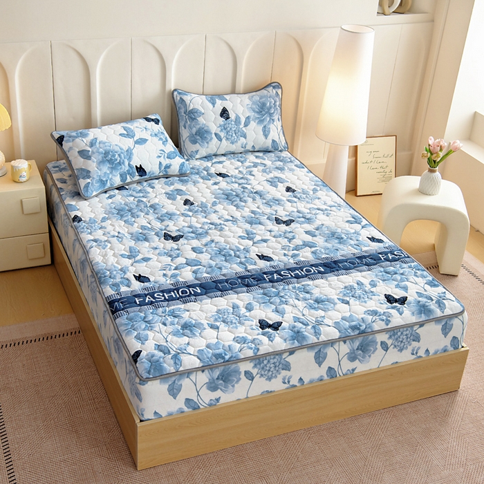 91家纺网 家纺一手货源 找家纺 情煊家纺 2025新款保暖牛奶绒夹棉床笠-床笠款 蝶恋