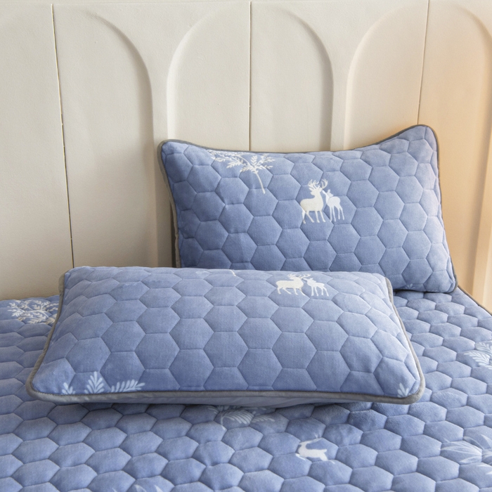 91家纺网 家纺一手货源 找家纺 情煊家纺 2025新款保暖牛奶绒夹棉床笠-床笠款 林深见鹿