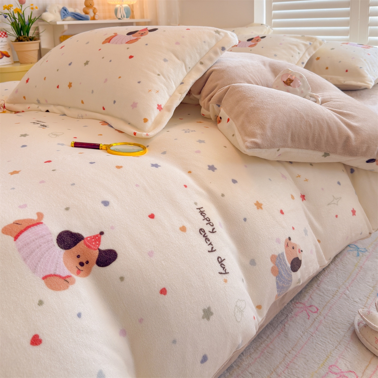 91家纺网 家纺一手货源 找家纺 名兮家居 2025秋冬新款加厚高克重牛奶绒单被套 星星狗