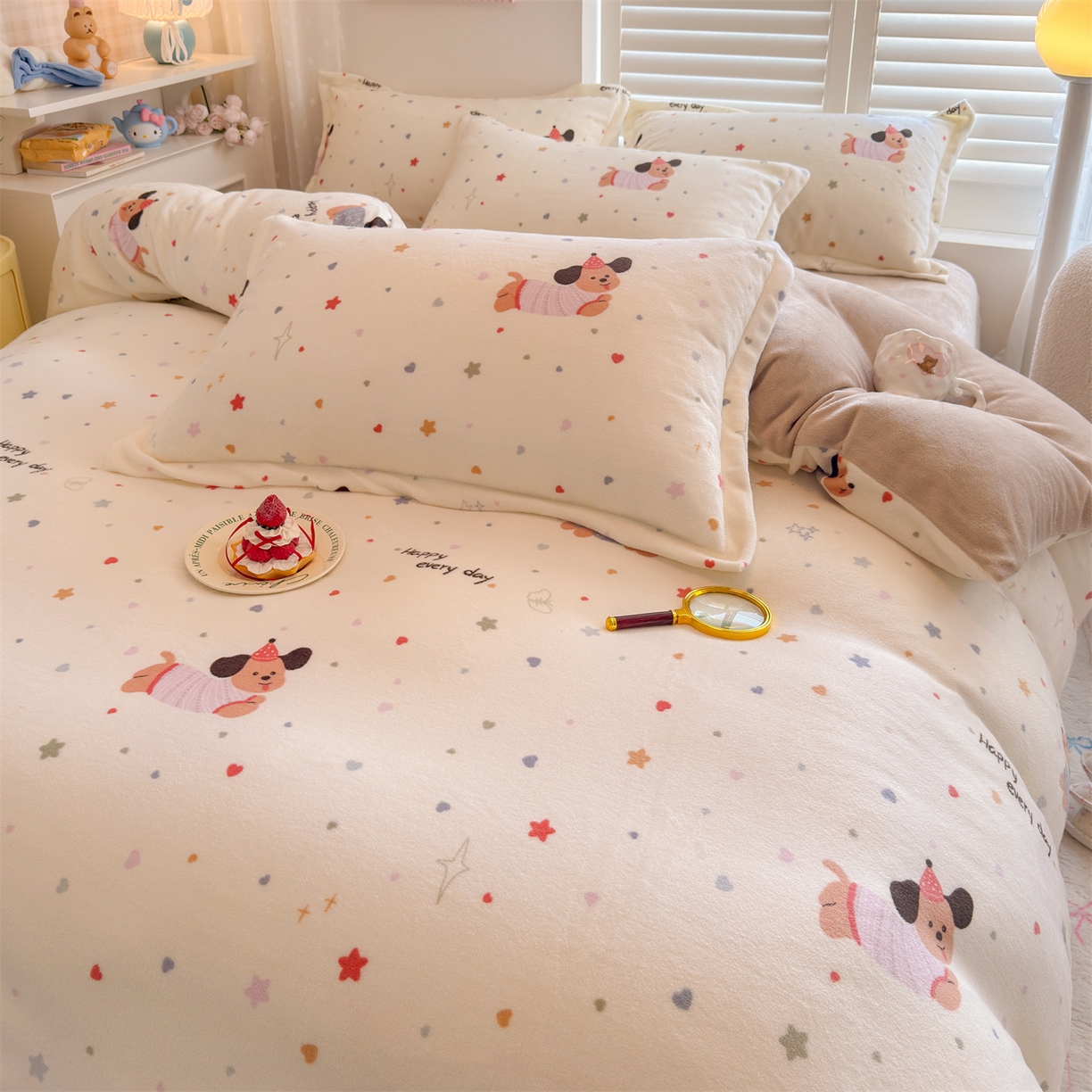 91家纺网 家纺一手货源 找家纺 名兮家居 2025秋冬新款加厚高克重牛奶绒单被套 星星狗