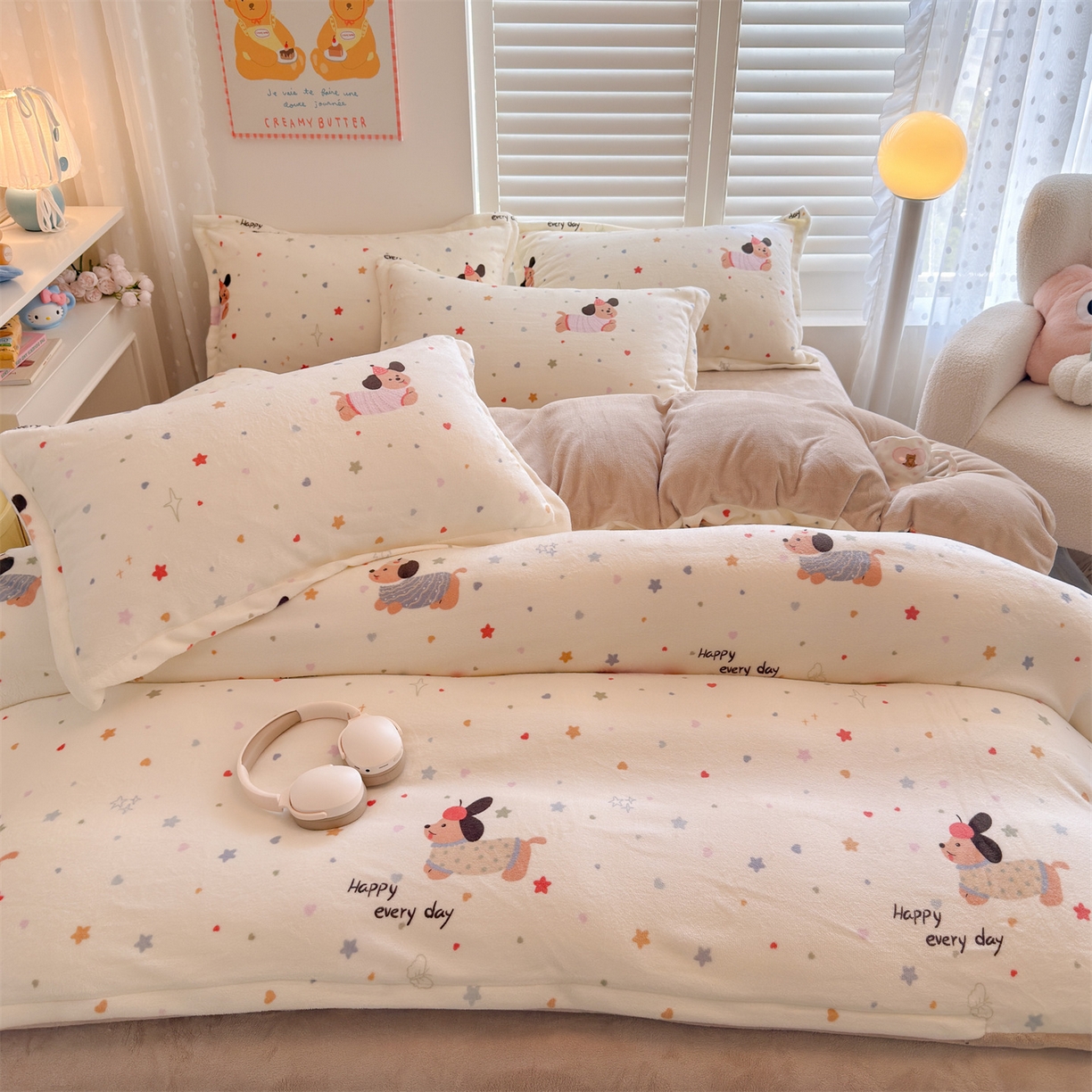 91家纺网 家纺一手货源 找家纺 名兮家居 2025秋冬新款加厚高克重牛奶绒单被套 星星狗