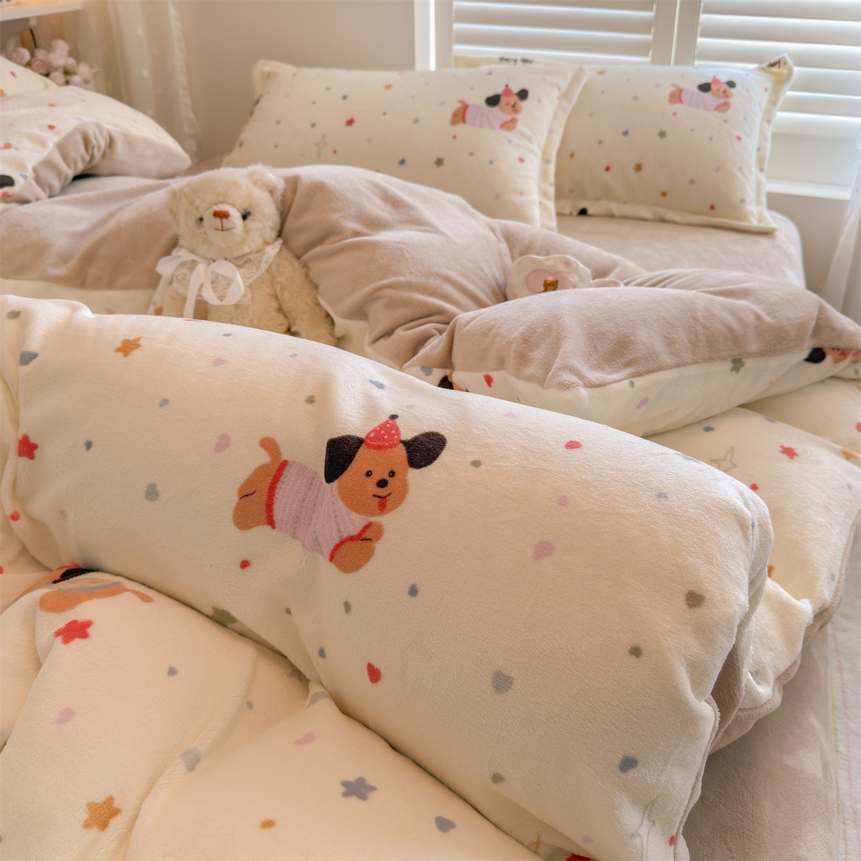 91家纺网 家纺一手货源 找家纺 名兮家居 2025秋冬新款加厚高克重牛奶绒单被套 星星狗