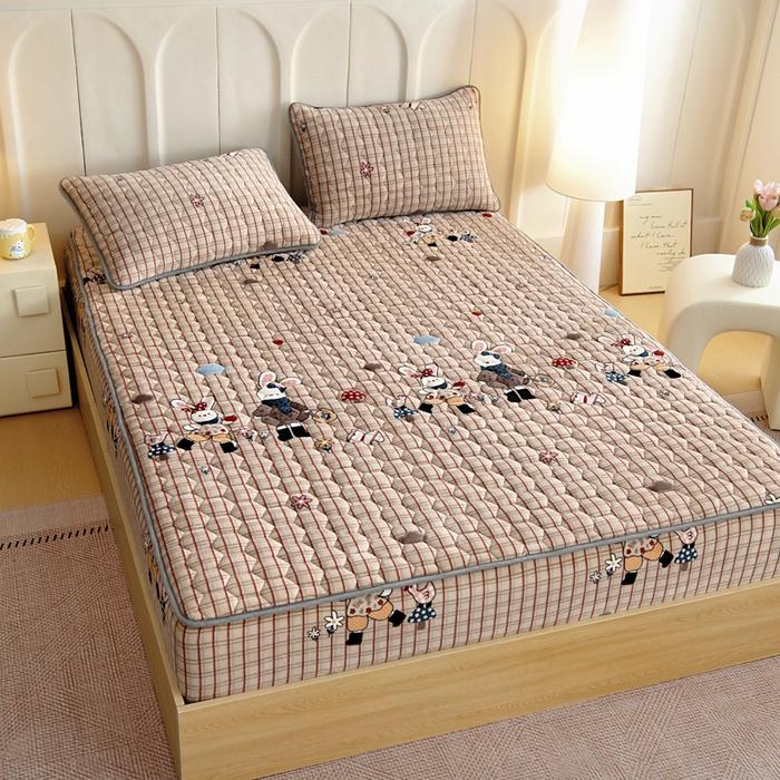 91家纺网 家纺一手货源 找家纺 情煊家纺 2025新款保暖牛奶绒夹棉床笠-床笠款 蘑菇小兔