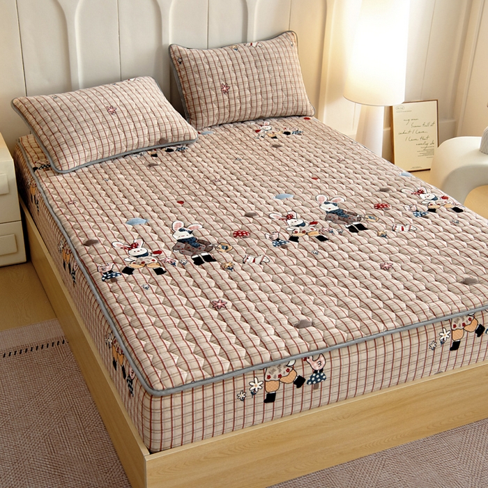 91家纺网 家纺一手货源 找家纺 情煊家纺 2025新款保暖牛奶绒夹棉床笠-床笠款 蘑菇小兔