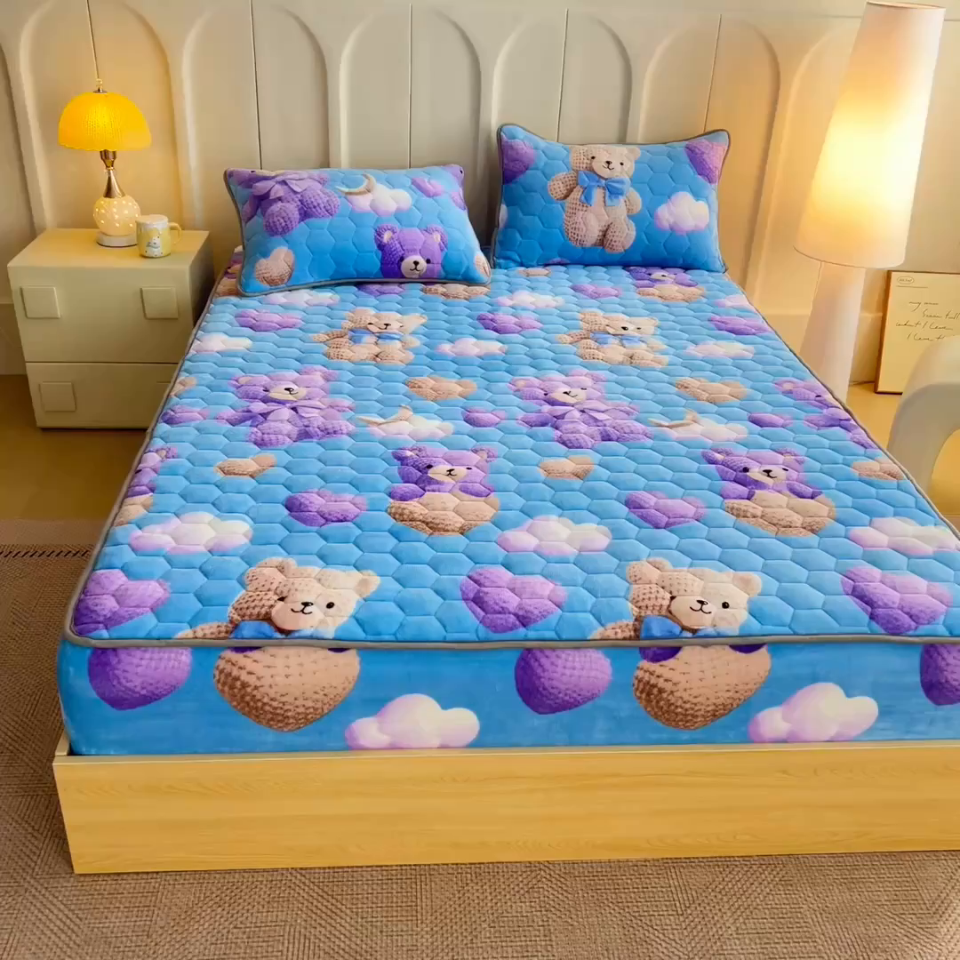 91家纺网 家纺一手货源 找家纺 情煊家纺 2025新款保暖牛奶绒夹棉床笠-床笠款 童趣