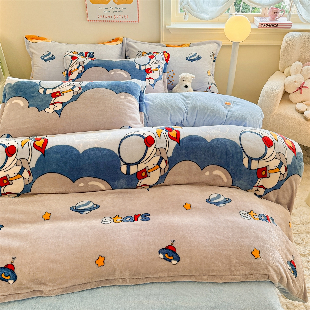 91家纺网 家纺一手货源 找家纺 名兮家居 2025秋冬新款加厚高克重牛奶绒单被套 宇航员